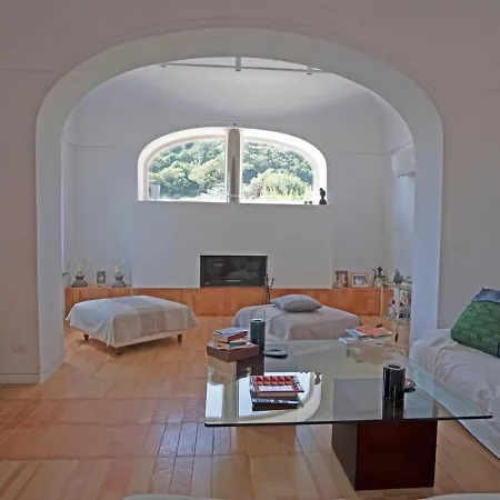 Elegant Capri Retreat With Garden And Sea Access Villa