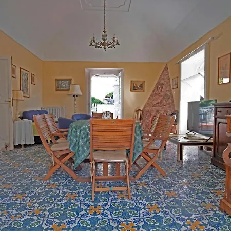 Villa Elegant Capri Retreat With Garden And Sea Access