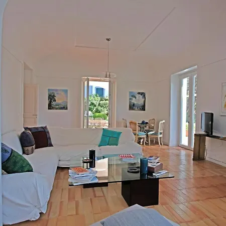 Villa Elegant Capri Retreat With Garden And Sea Access Capri
