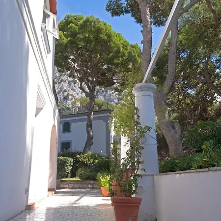 Elegant Capri Retreat With Garden And Sea Access * Capri