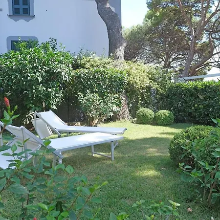 Villa Elegant Capri Retreat With Garden And Sea Access