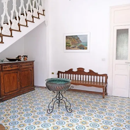 Villa Elegant Capri Retreat With Garden And Sea Access